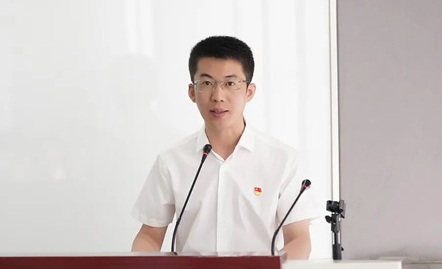 黨委委員、紀(jì)委書記楊明來作黨建工作匯報(bào).jpg